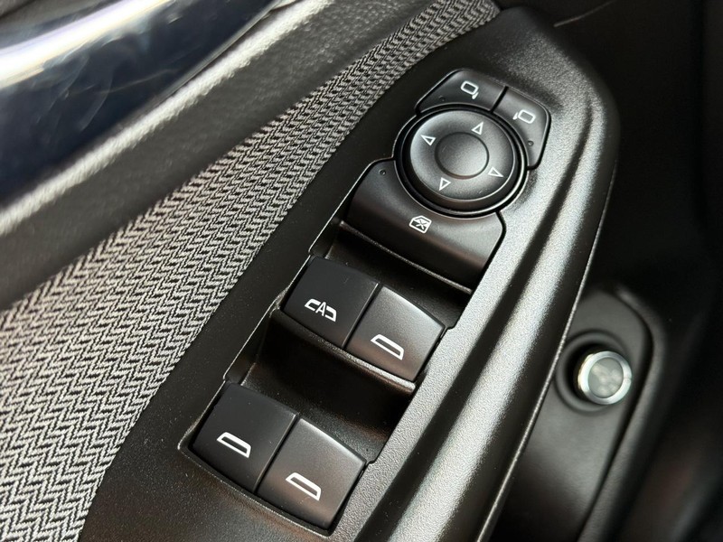 Chevrolet Trailblazer Vehicle Image 20