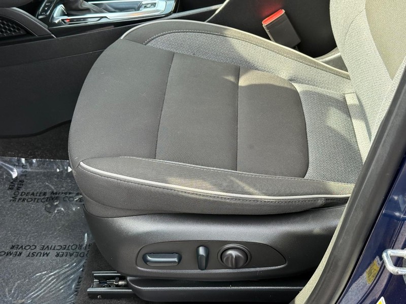 Chevrolet Trailblazer Vehicle Image 21