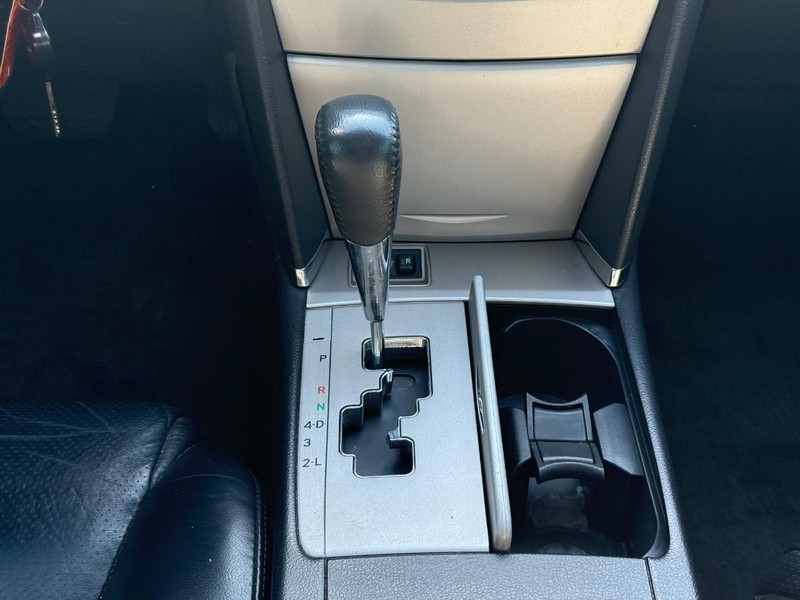 Toyota Camry Vehicle Image 12