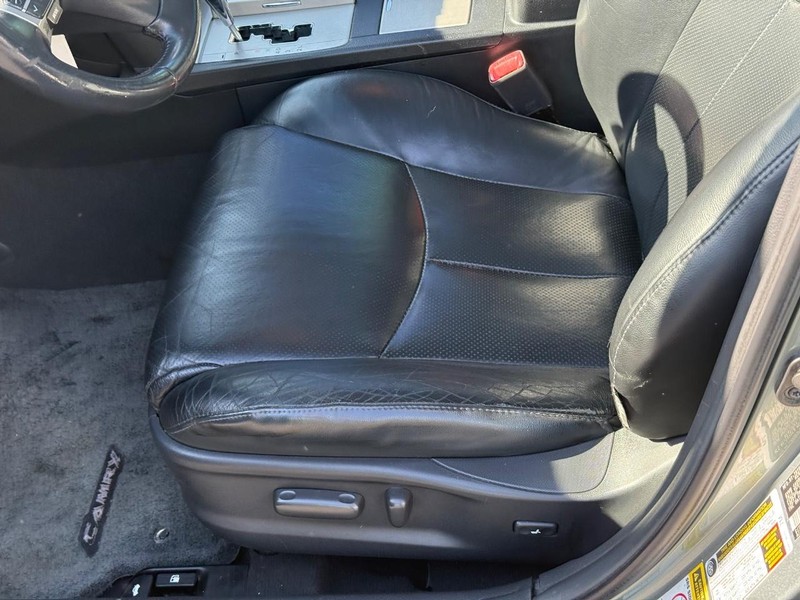 Toyota Camry Vehicle Image 19