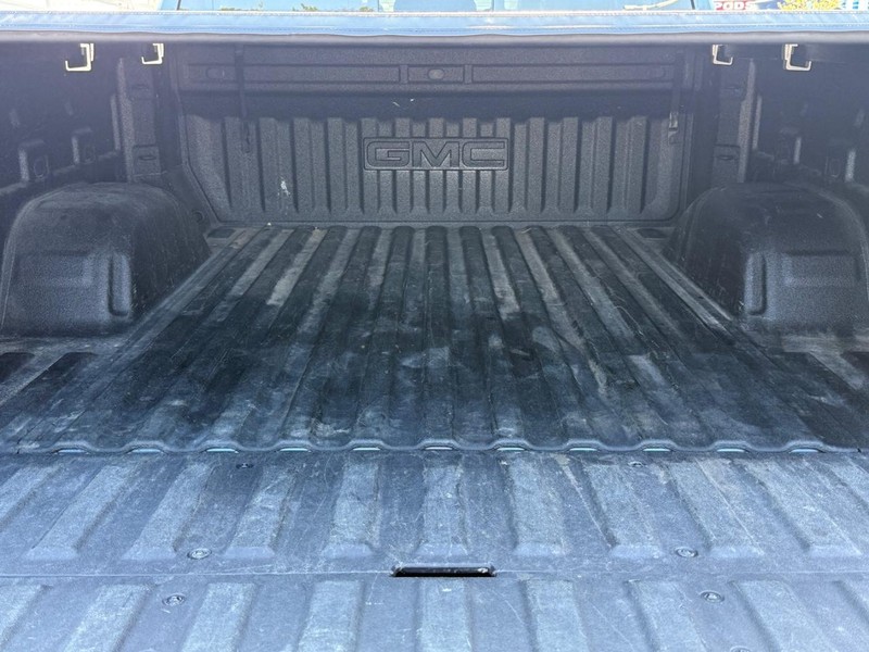 GMC Sierra 1500 Vehicle Image 05