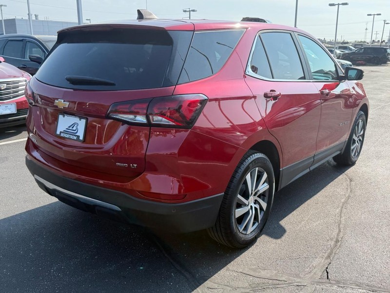 Chevrolet Equinox Vehicle Image 03