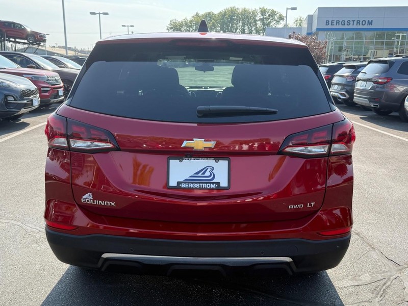 Chevrolet Equinox Vehicle Image 04