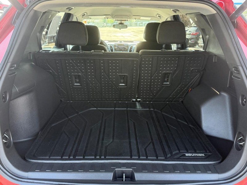 Chevrolet Equinox Vehicle Image 05