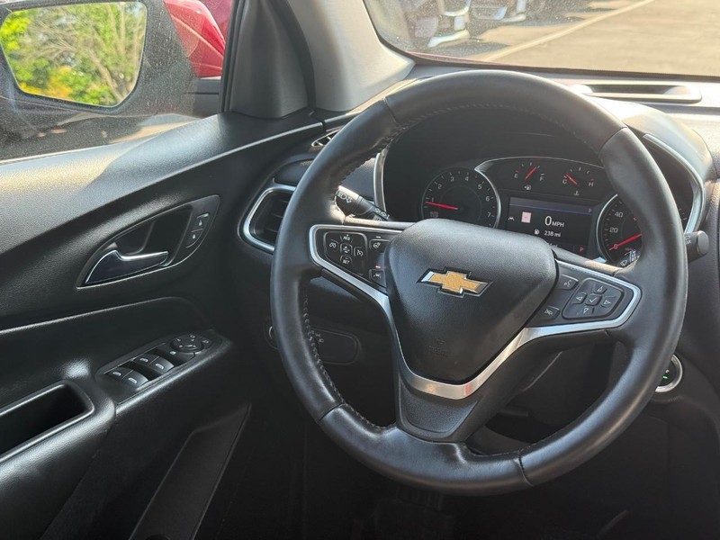 Chevrolet Equinox Vehicle Image 14