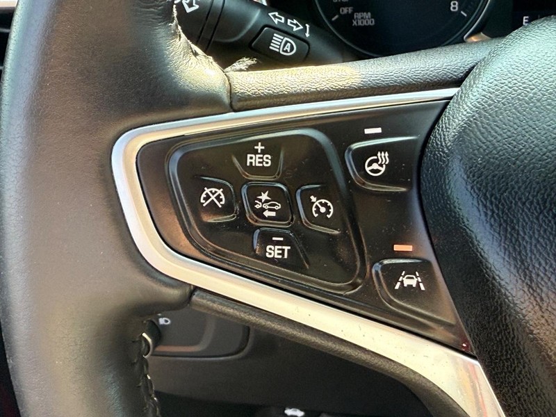 Chevrolet Equinox Vehicle Image 16