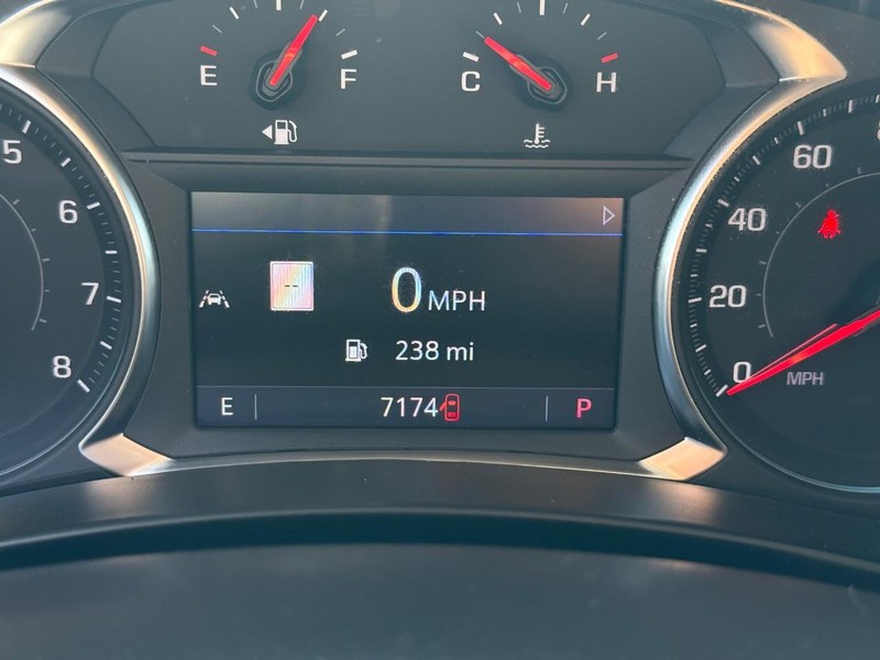 Chevrolet Equinox Vehicle Image 18