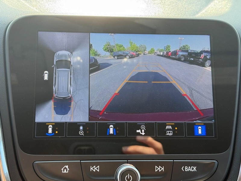 Chevrolet Equinox Vehicle Image 19