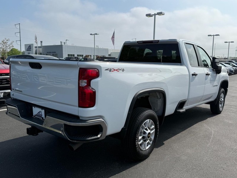 Chevrolet Silverado 2500HD Vehicle Image 03