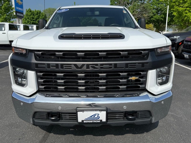 Chevrolet Silverado 2500HD Vehicle Image 09