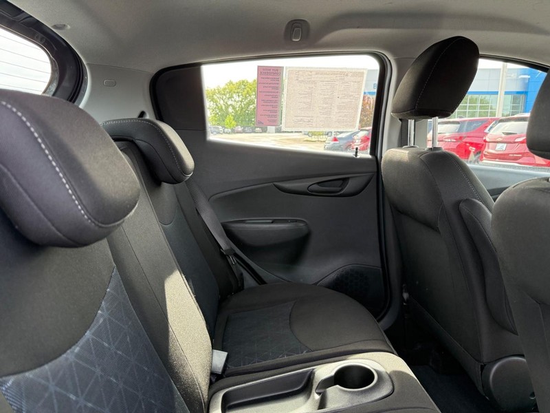 Chevrolet Spark Vehicle Image 09