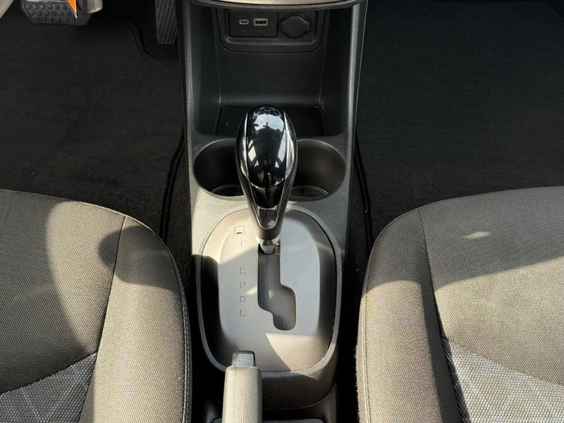 Chevrolet Spark Vehicle Image 12