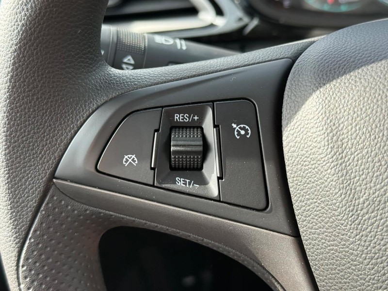 Chevrolet Spark Vehicle Image 15