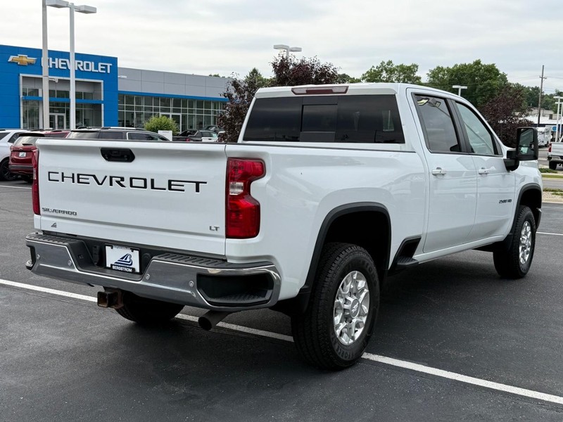 Chevrolet Silverado 2500HD Vehicle Image 03