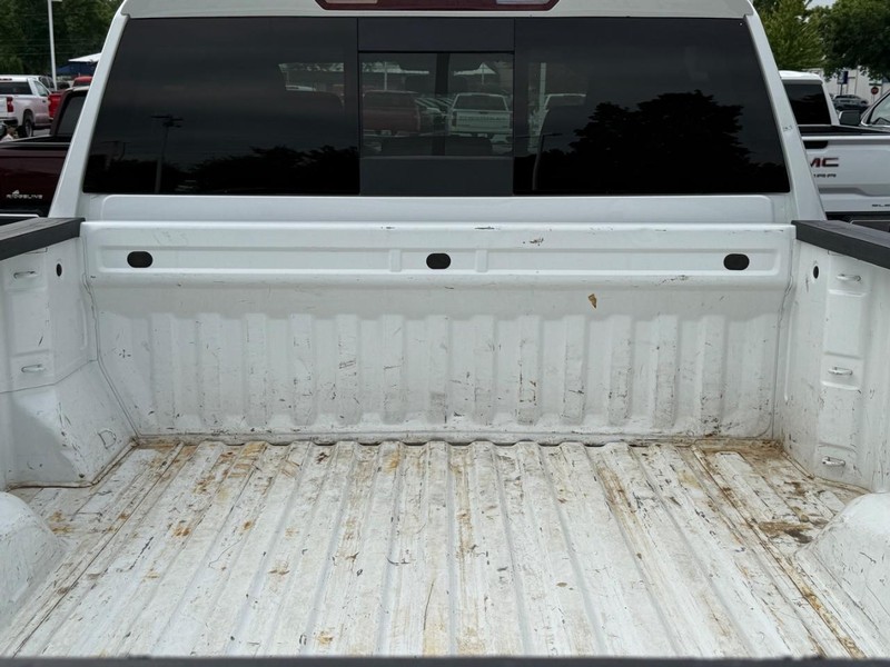 Chevrolet Silverado 2500HD Vehicle Image 05