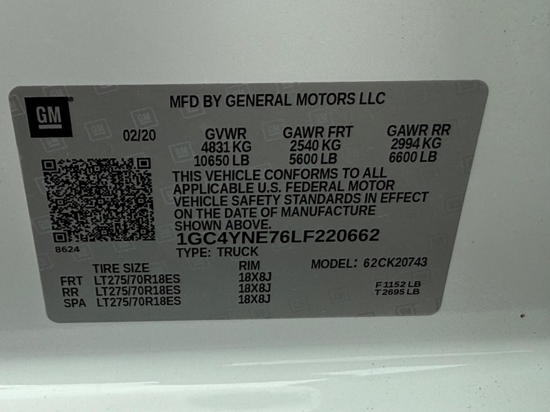 Chevrolet Silverado 2500HD Vehicle Image 22