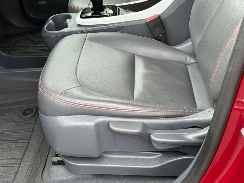 Chevrolet Bolt EV Vehicle Image 22