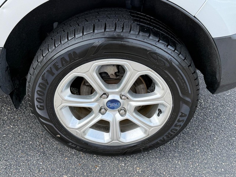 Ford EcoSport Vehicle Image 06