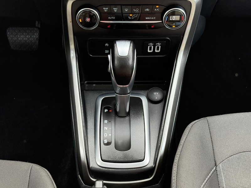 Ford EcoSport Vehicle Image 12