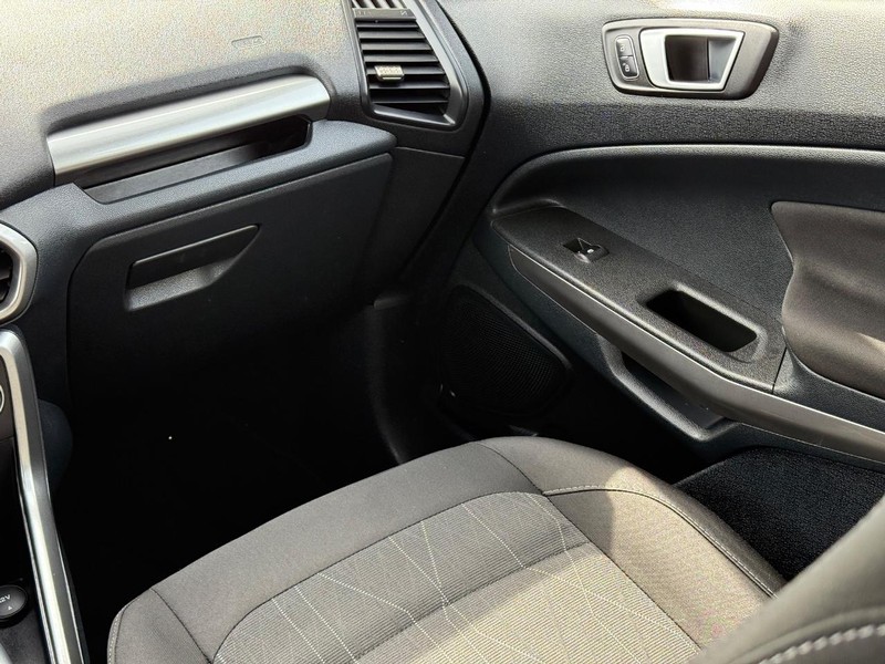 Ford EcoSport Vehicle Image 14