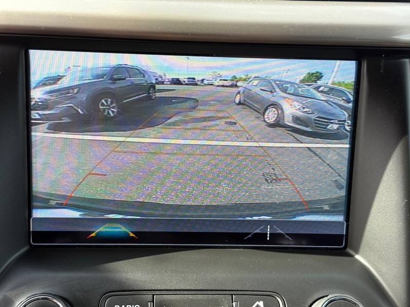 GMC Acadia Vehicle Image 19