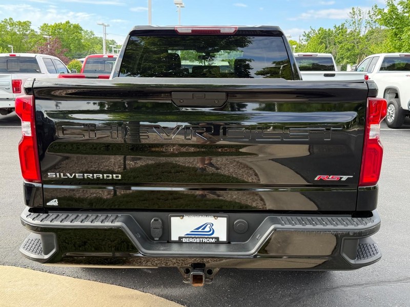 Chevrolet Silverado 1500 LTD Vehicle Image 04