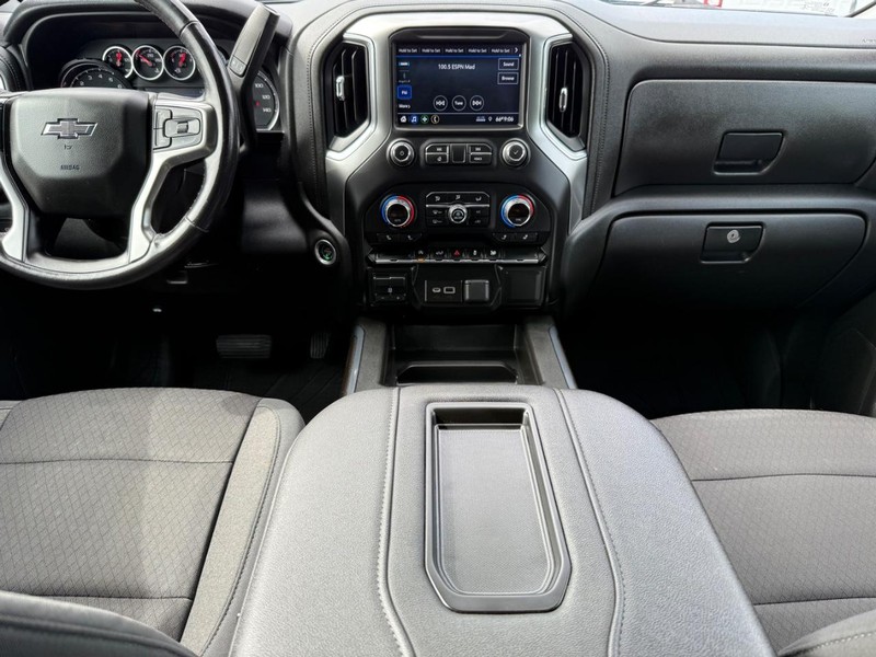 Chevrolet Silverado 1500 LTD Vehicle Image 11