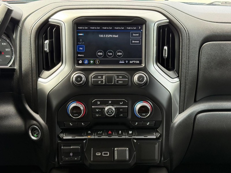 Chevrolet Silverado 1500 LTD Vehicle Image 12