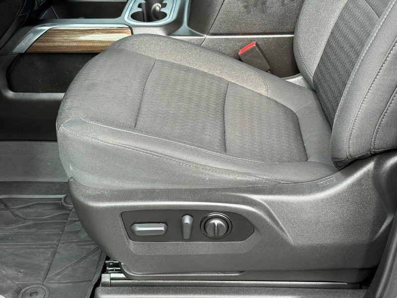 Chevrolet Silverado 1500 LTD Vehicle Image 21