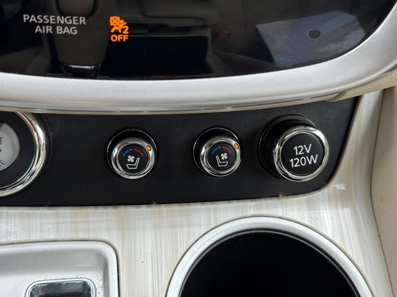 Nissan Murano Vehicle Image 20