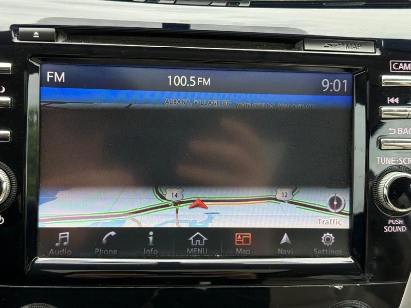 Nissan Murano Vehicle Image 21