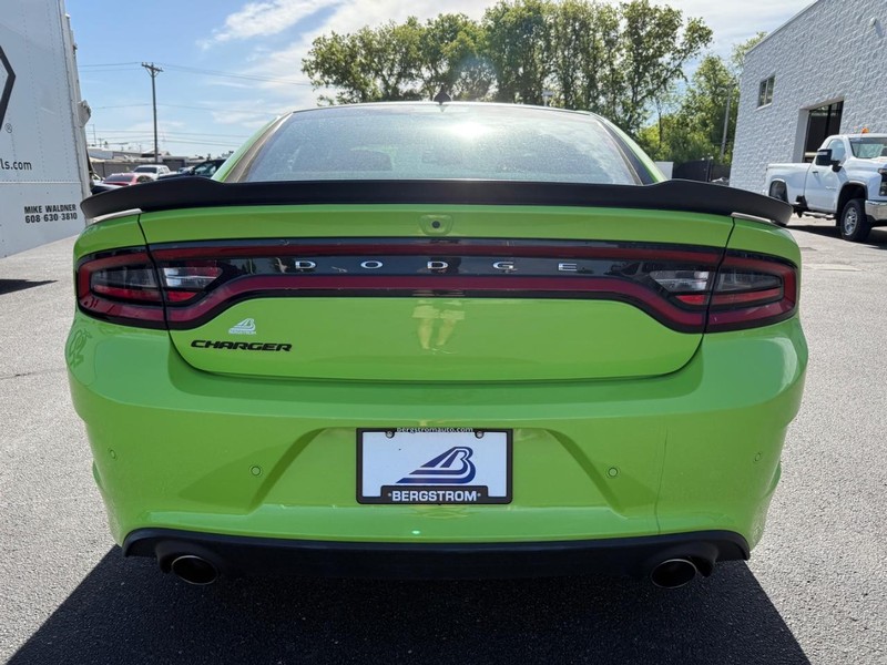 Dodge Charger Vehicle Image 04