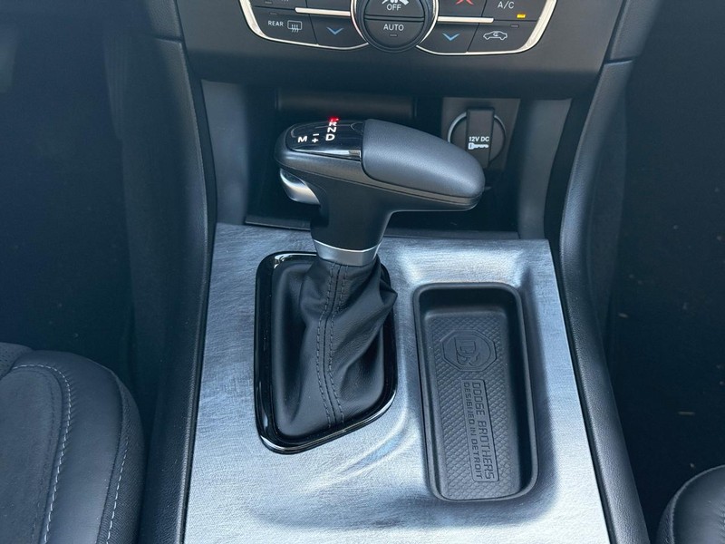 Dodge Charger Vehicle Image 12