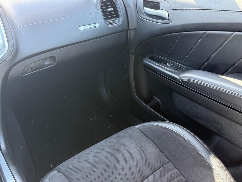 Dodge Charger Vehicle Image 14