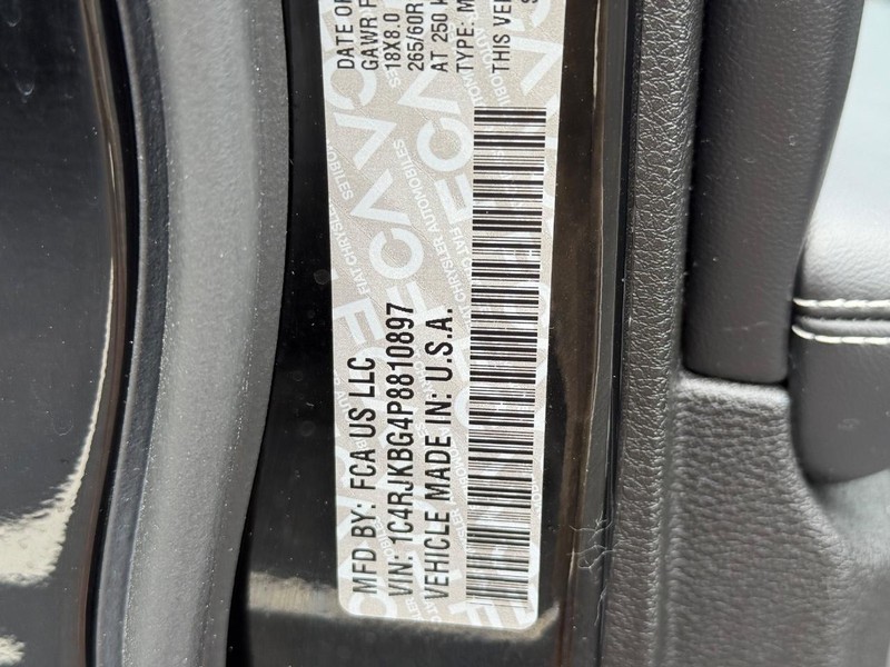 Jeep Grand Cherokee L Vehicle Image 25