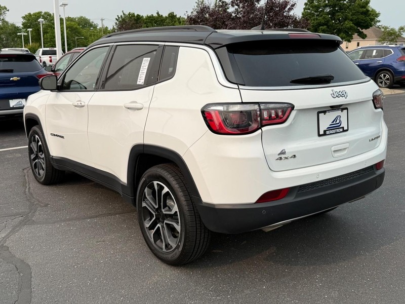 Jeep Compass Vehicle Image 06