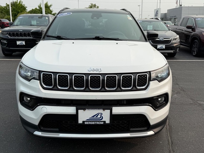 Jeep Compass Vehicle Image 09