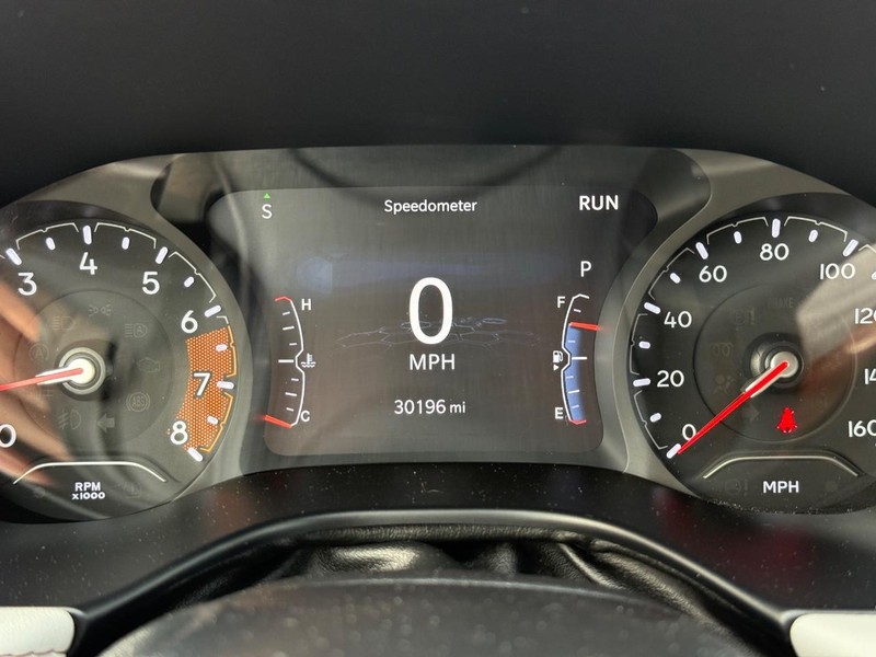 Jeep Compass Vehicle Image 18