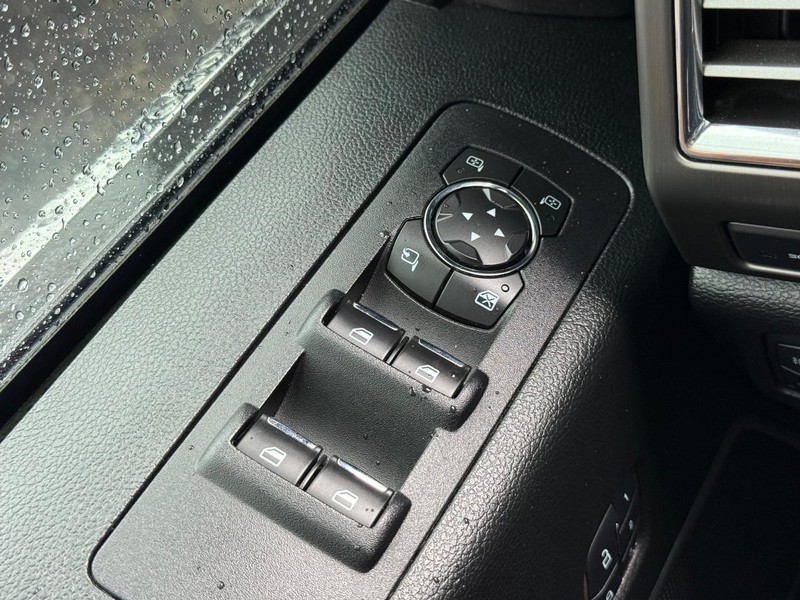 Ford F-150 Vehicle Image 22