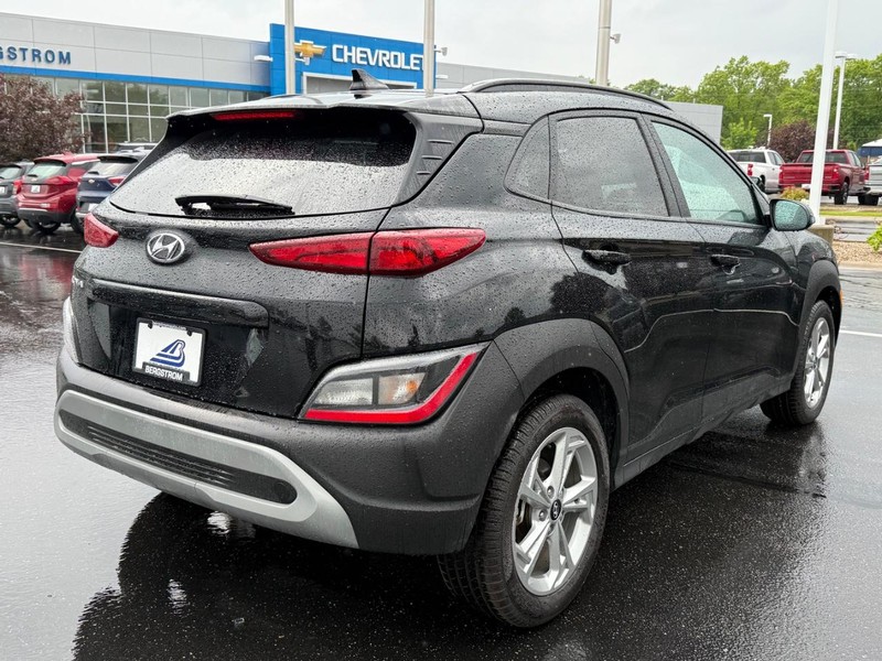 Hyundai Kona Vehicle Image 03