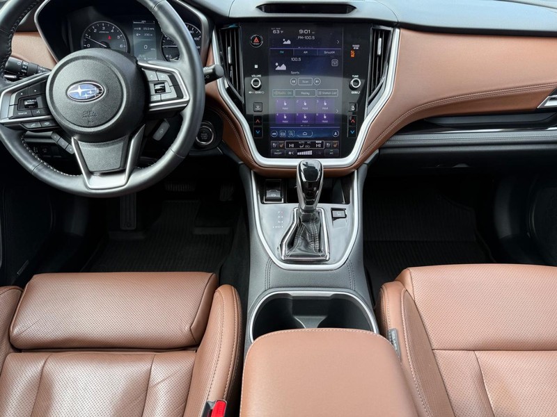 Subaru Outback Vehicle Image 11