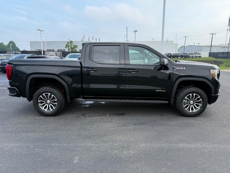 GMC Sierra 1500 Vehicle Image 02
