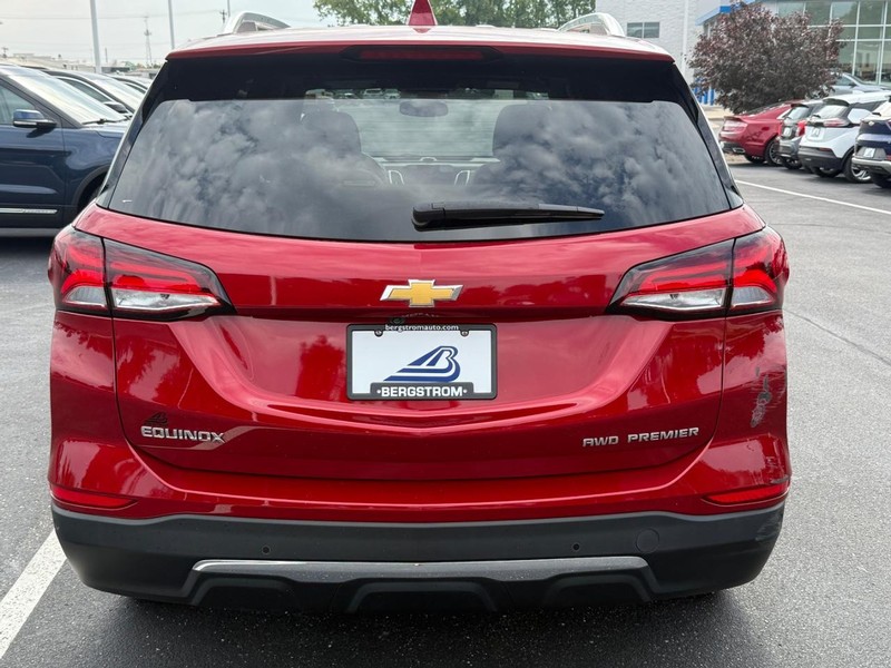 Chevrolet Equinox Vehicle Image 04
