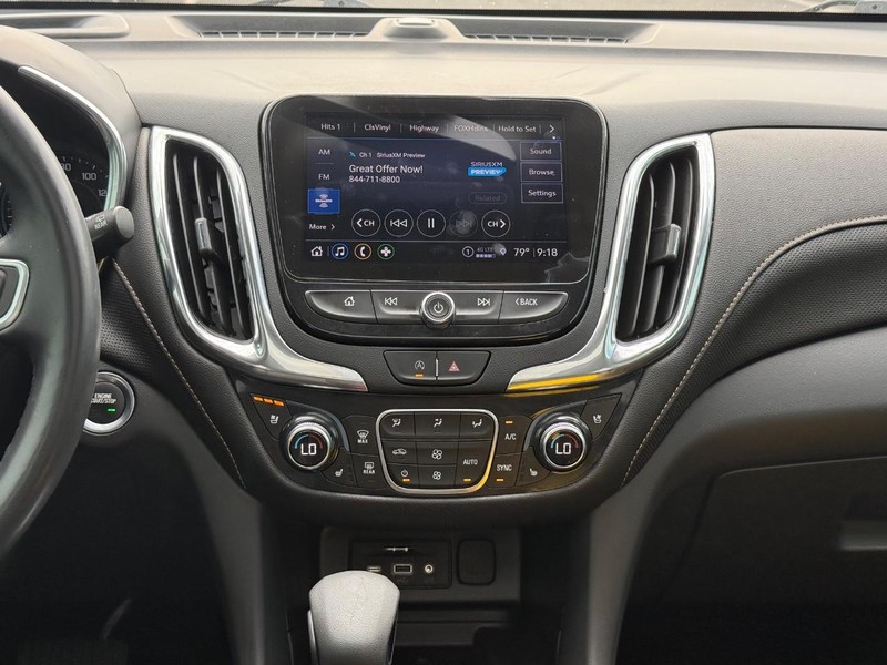 Chevrolet Equinox Vehicle Image 12
