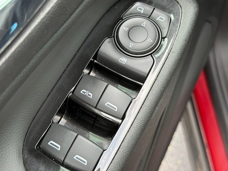 Chevrolet Equinox Vehicle Image 22