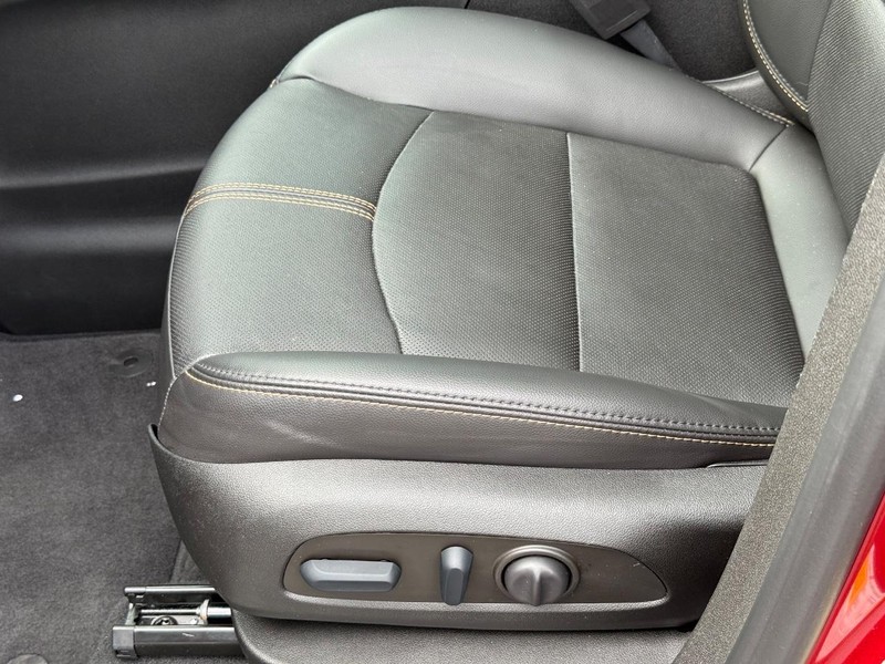 Chevrolet Equinox Vehicle Image 23