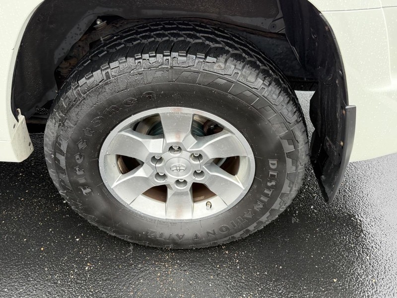 Toyota 4Runner Vehicle Image 07