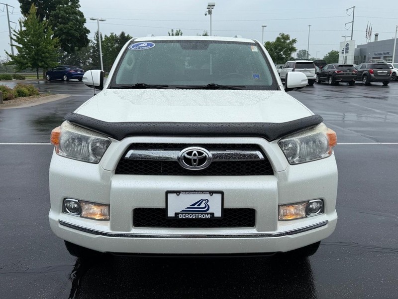 Toyota 4Runner Vehicle Image 09