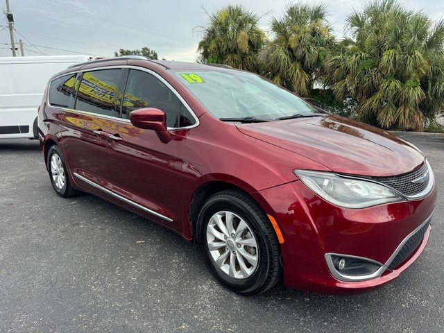 more details - chrysler pacifica