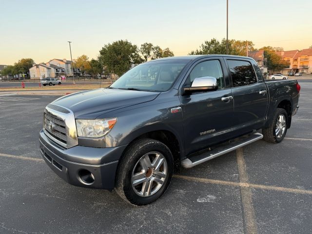 Toyota Tundra 2WD Vehicle Full-screen Gallery Image 02